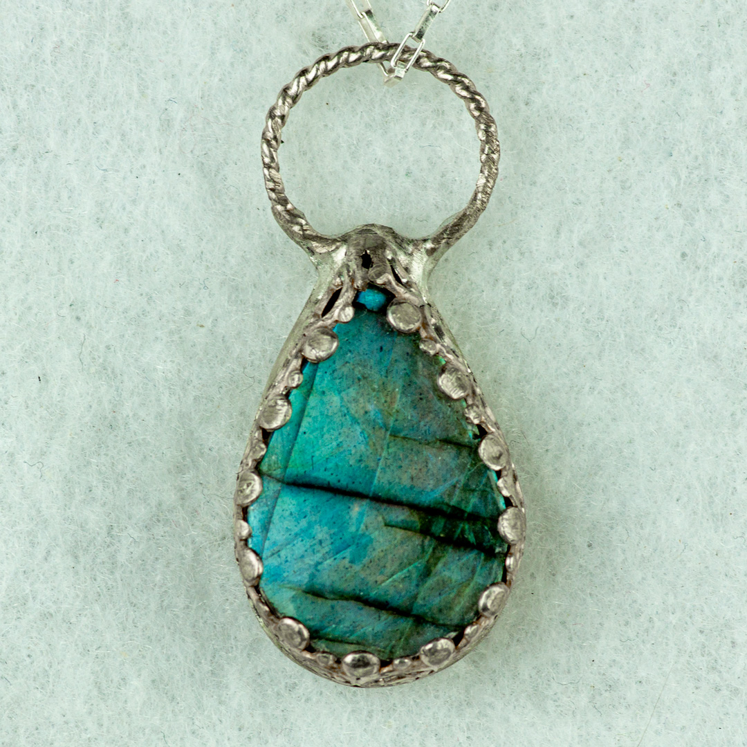 Blue Flash Labradorite Pendant set in Sterling Silver
