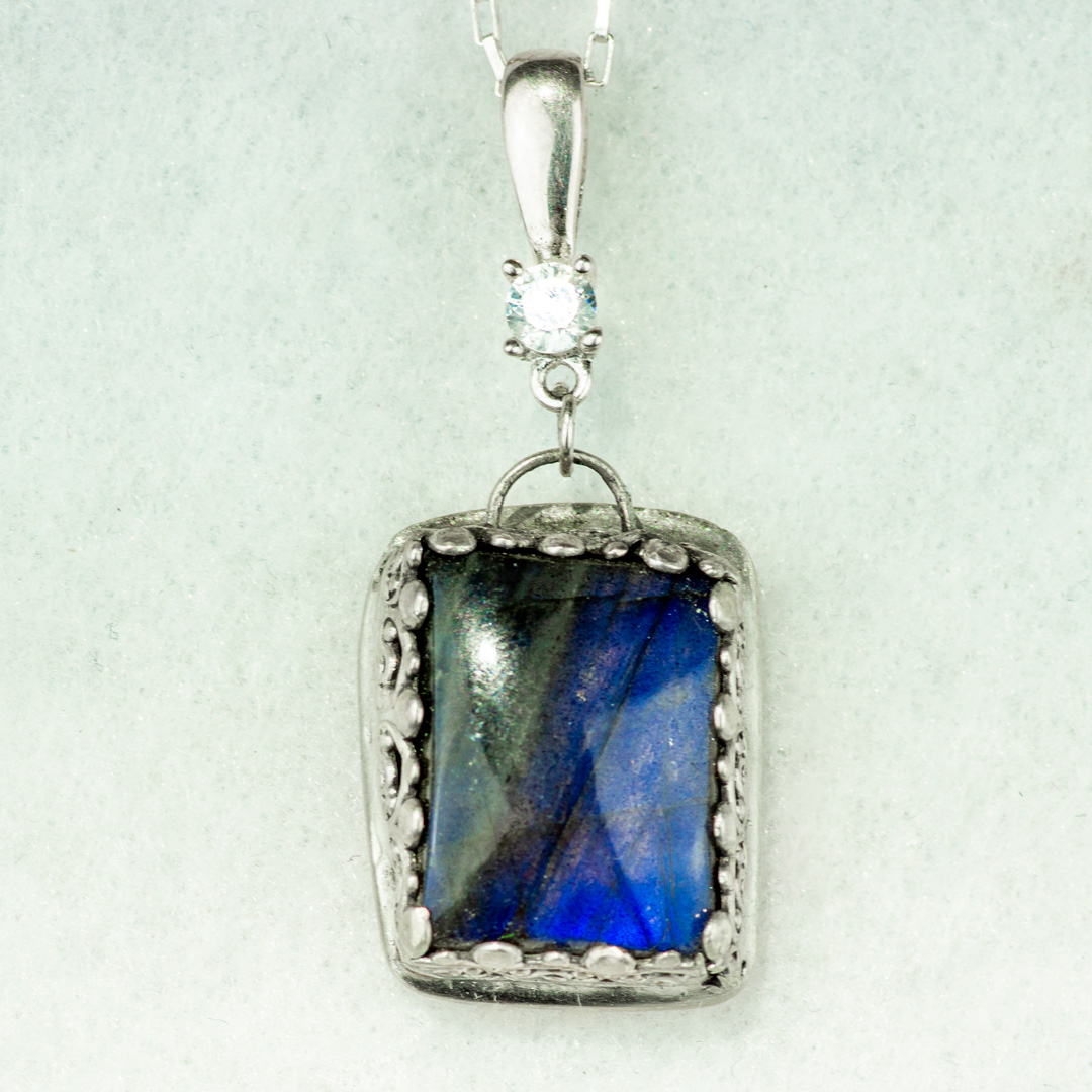 Blue Flash Labrodorite Pendant set in Sterling Silver